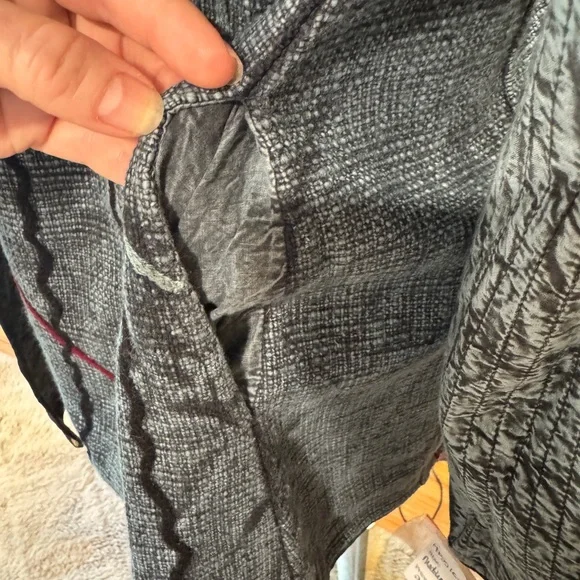 Parsley and Sage brand Slate Blue/Gray and Red Blazer with Quilted Design - Picture 9 of 13